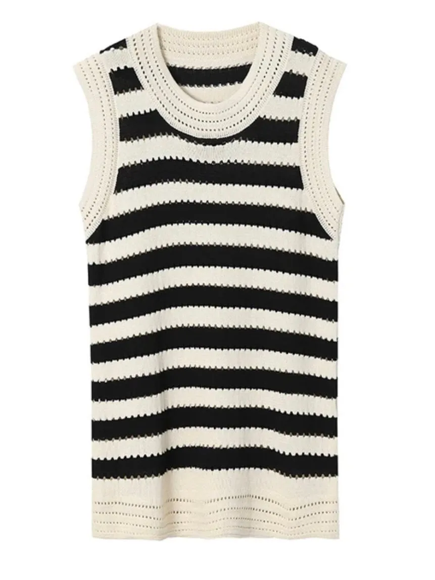 Beige and black striped knitted short dress