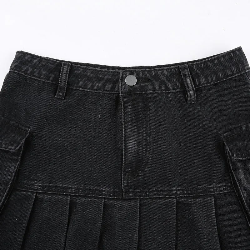 Black Cargo Style Pleated Skirt