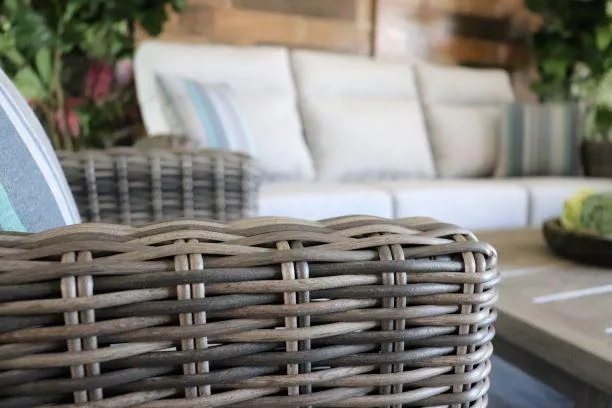 Eureka Love Seat